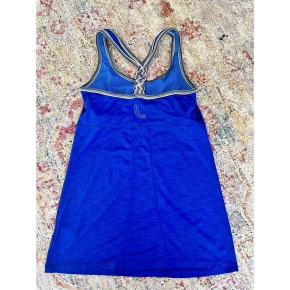 Lolë top   - Picture 4 of 6